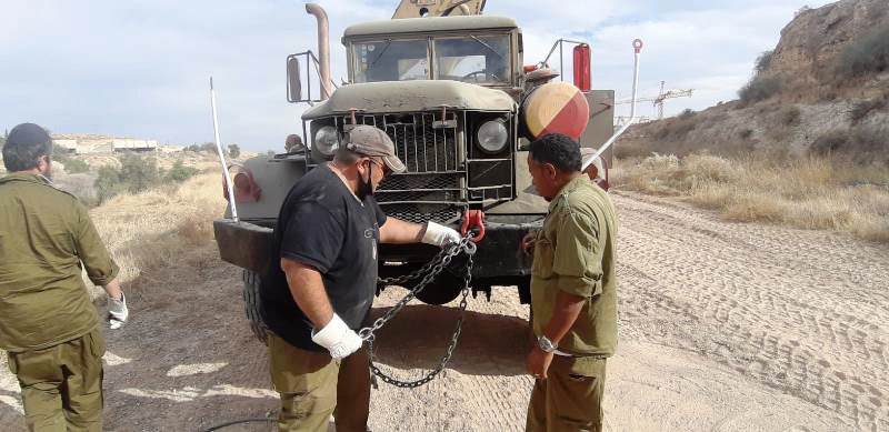 תמונה של מחלקת גרירה וחילוץ בקעות - כרטיס ביקור 2022